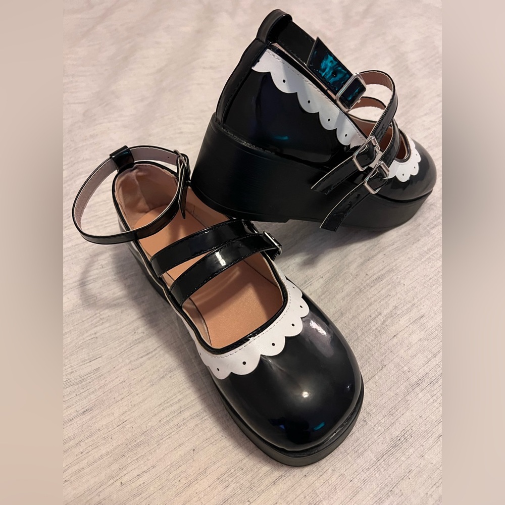 Women Buckle Strap Round Toe Platform Mary Jane